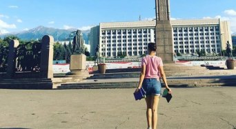 Мы предлагаем качественные ежедневники оптом под нанесение с доставкой по России и СНГ.